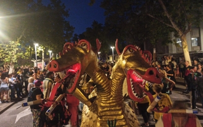 El Drac Antonot, abans de la Cercavila Infernal/ Pere Gallifa 